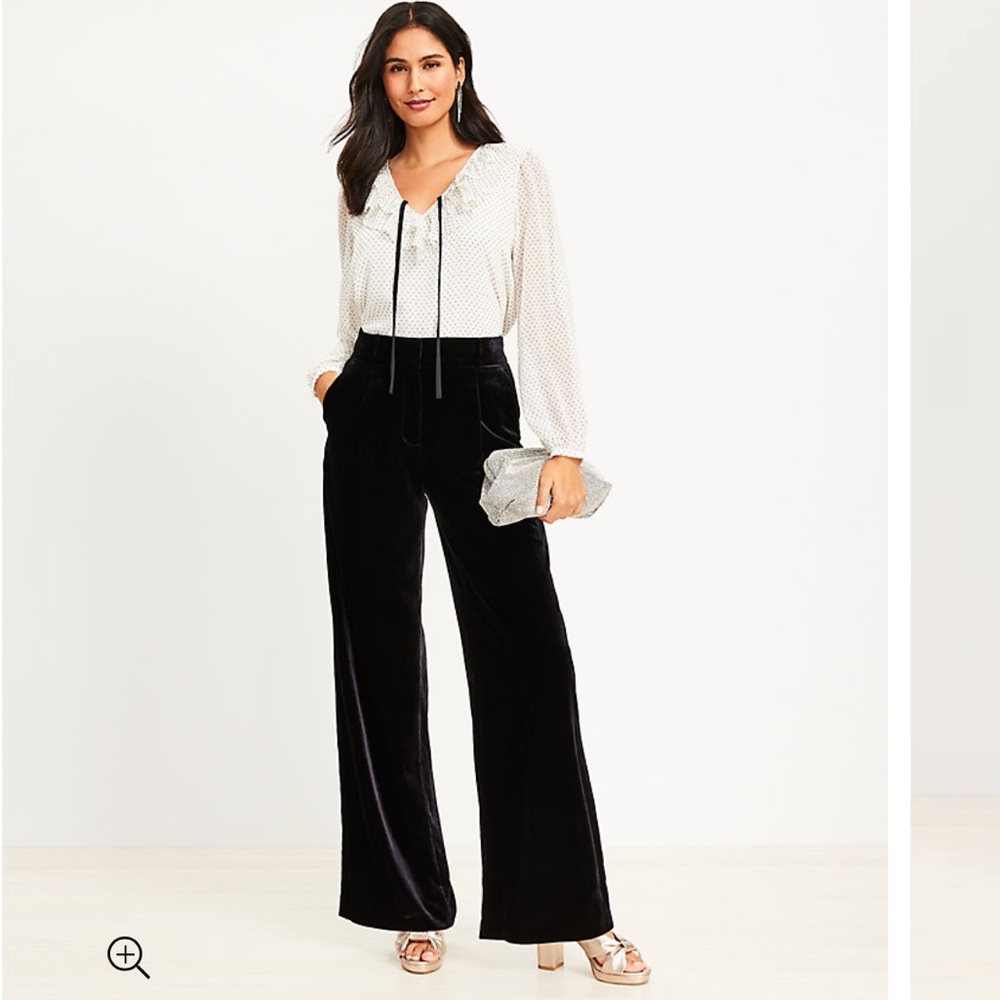 NWT - Loft black velvet Peyton Trouser wide leg pants size 4 (fits like a 6)